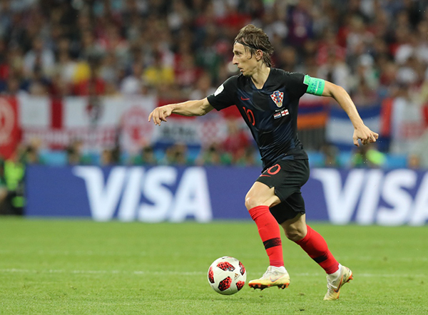 瑞典队绝杀法国队，奥恰洛夫统治全场