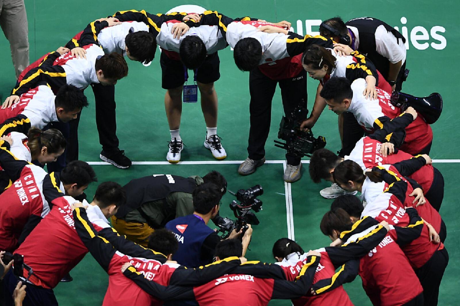 韩国队鏖战日本队，黄鸭组合关键制胜